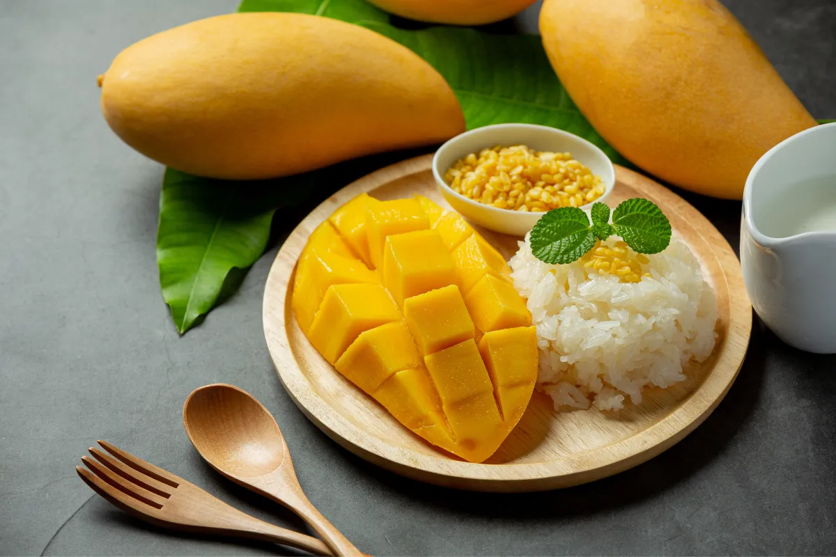 Mango stickyRice (1)