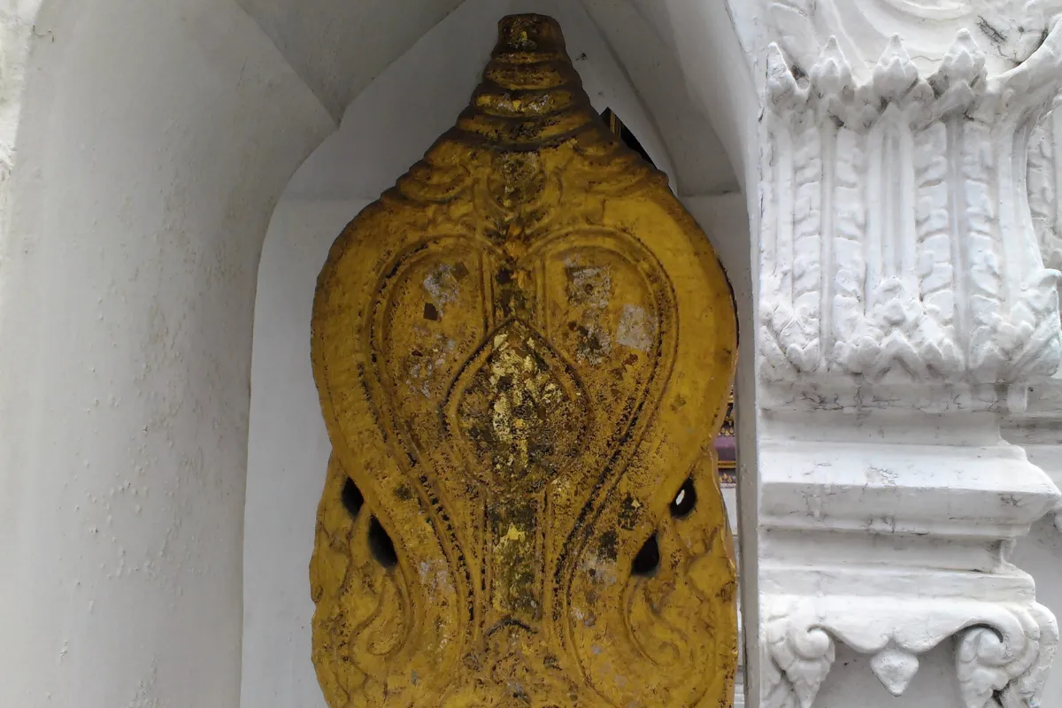 Wat Rakang Kositaram