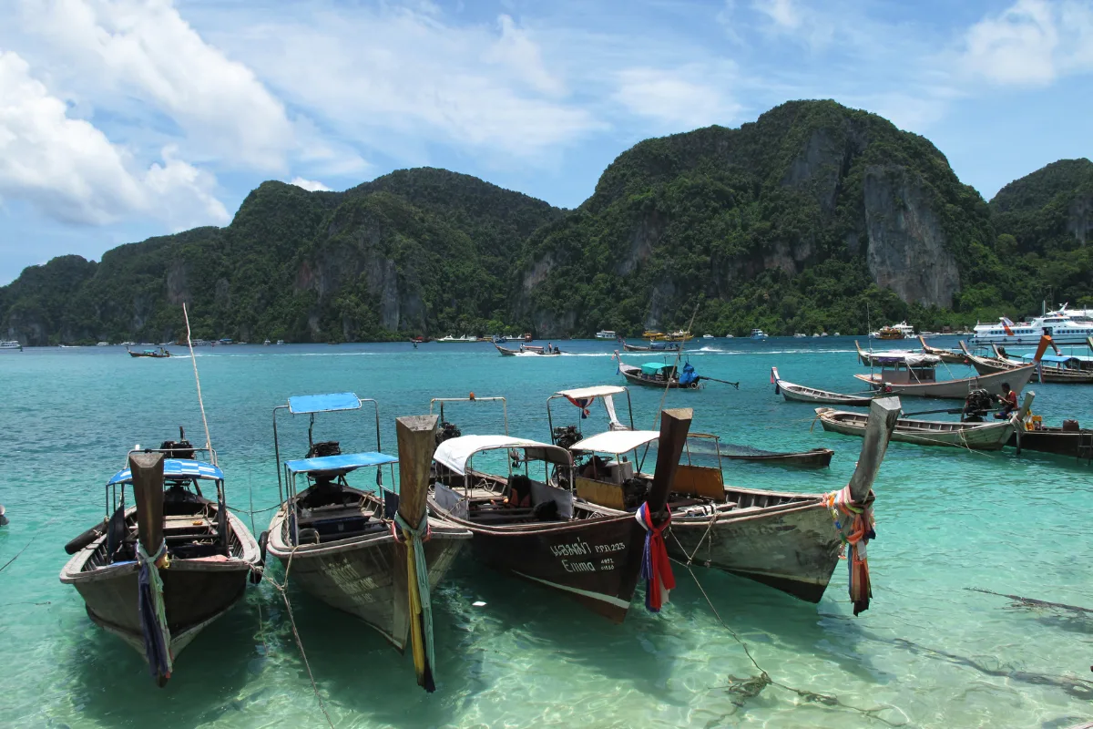 10 Reasons to visit Bangkok