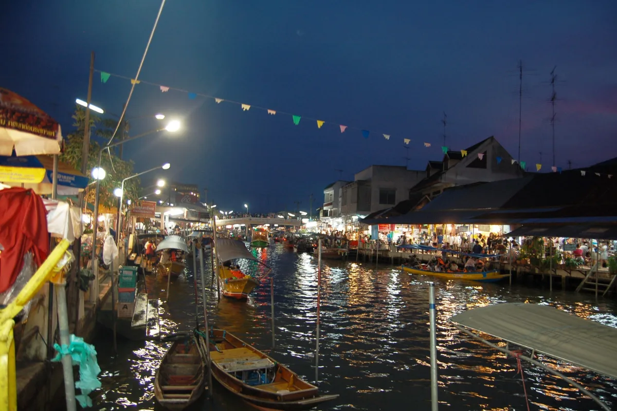 Amphawa Floating Market