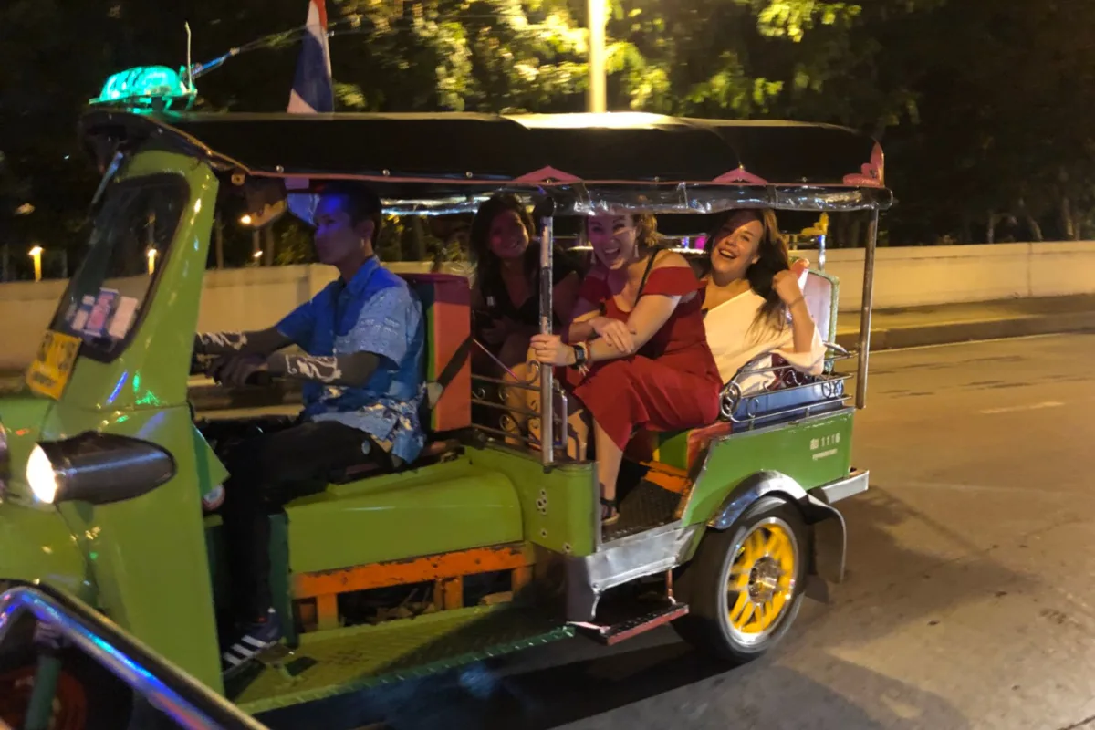 night China tuk tuk