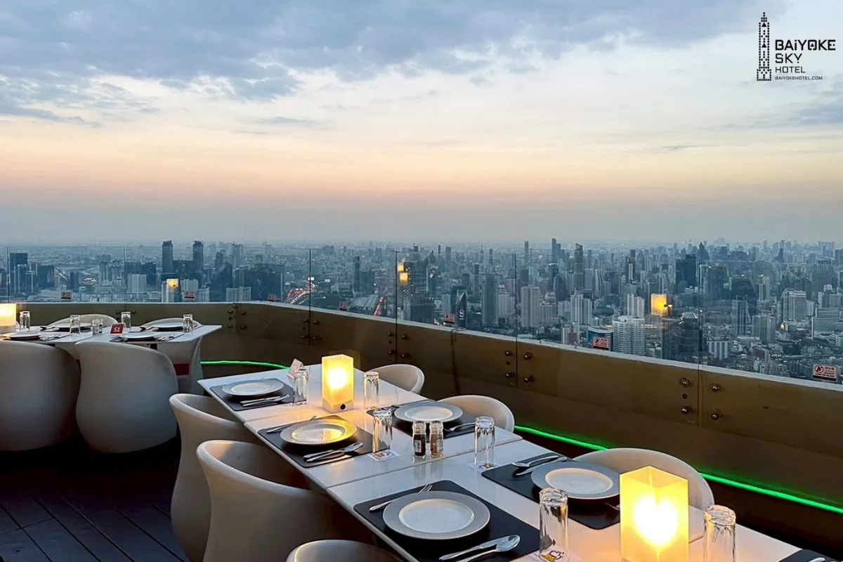 baiyoke sky dinner