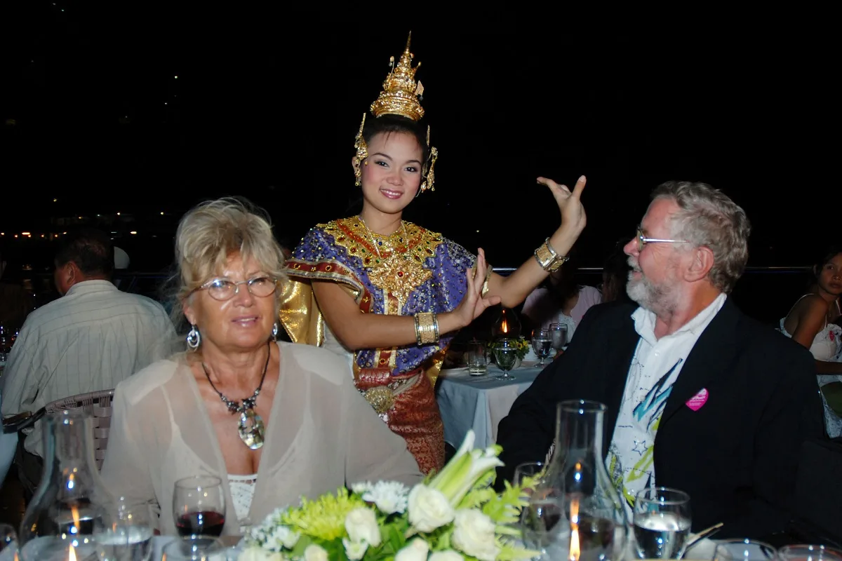 BKK_Grand_pearl_dinner_cruise