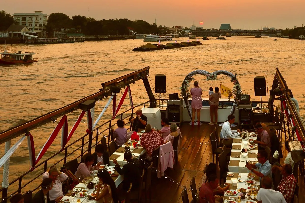 เช่าเหมาลำเรือ สบายครูซ