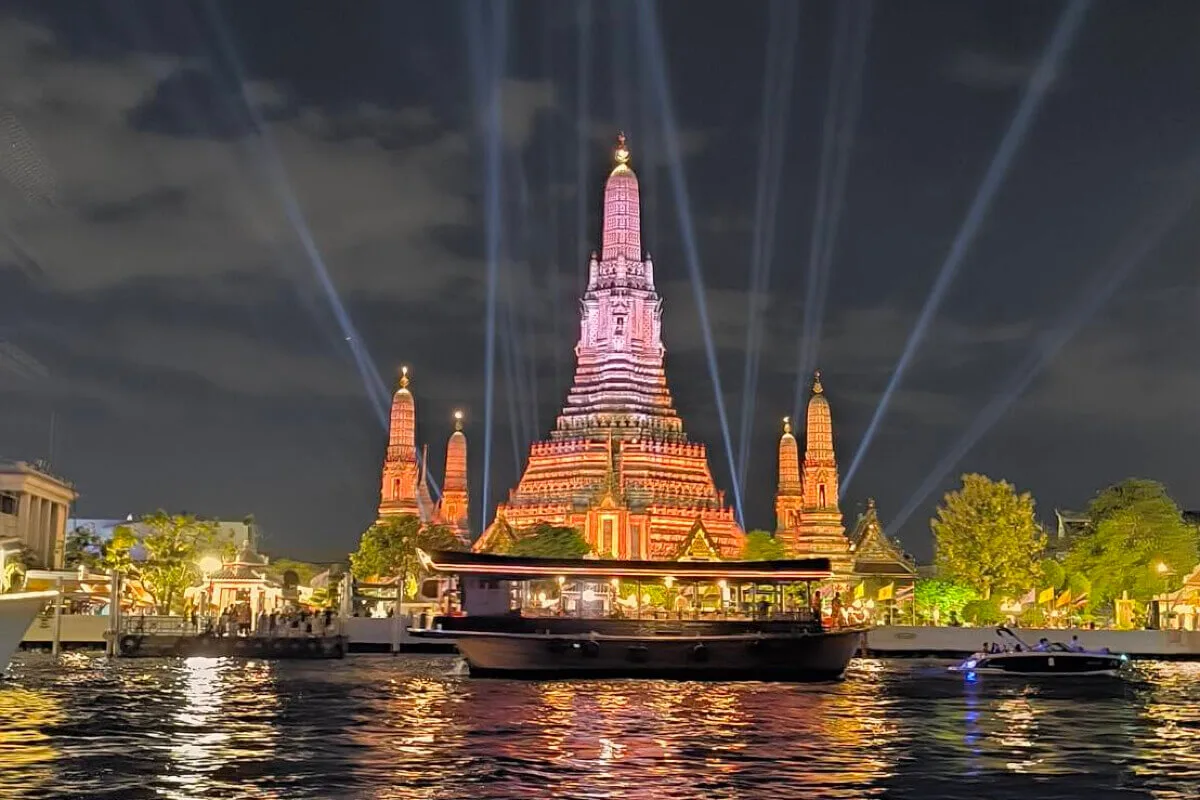 ล่องเรือดินเนอร์แม่น้ำเจ้าพระยา