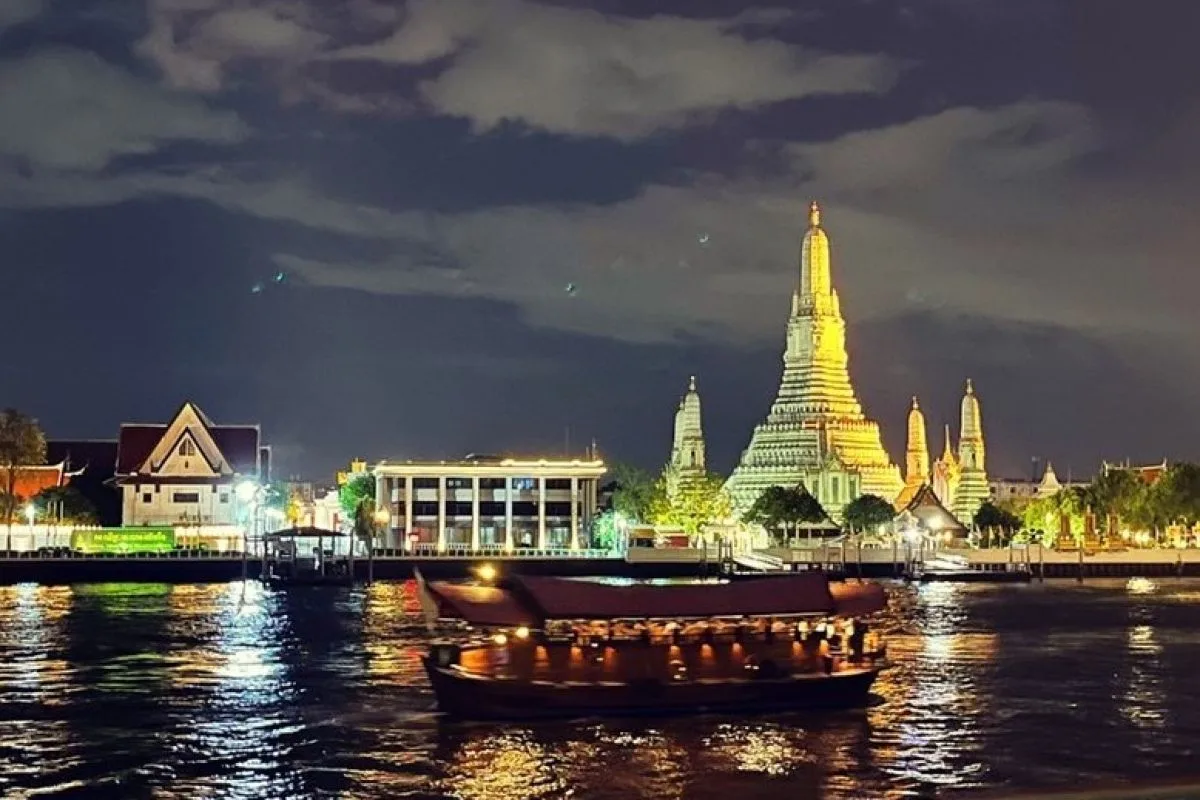 Manohra Cruises