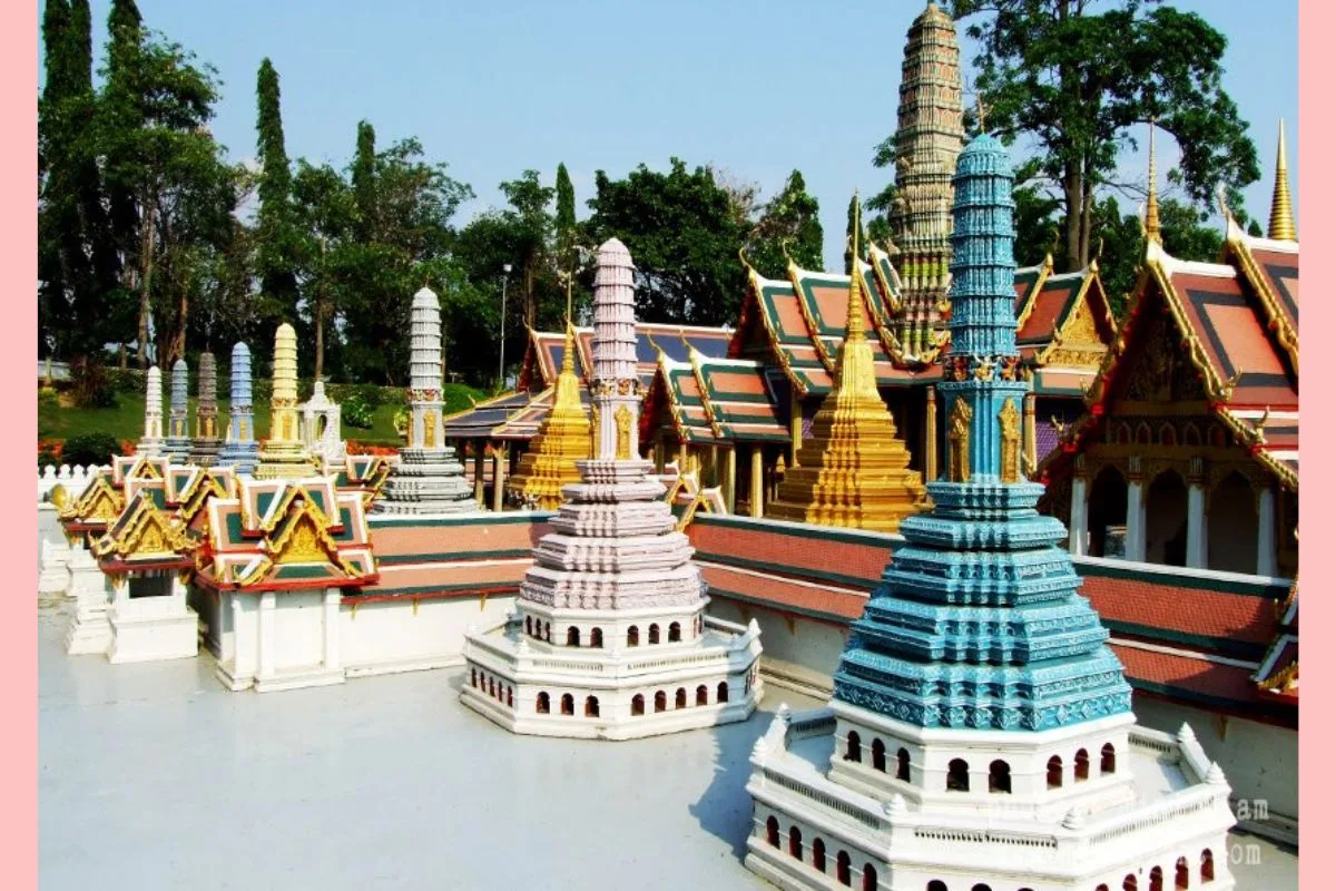 Mini Siam
