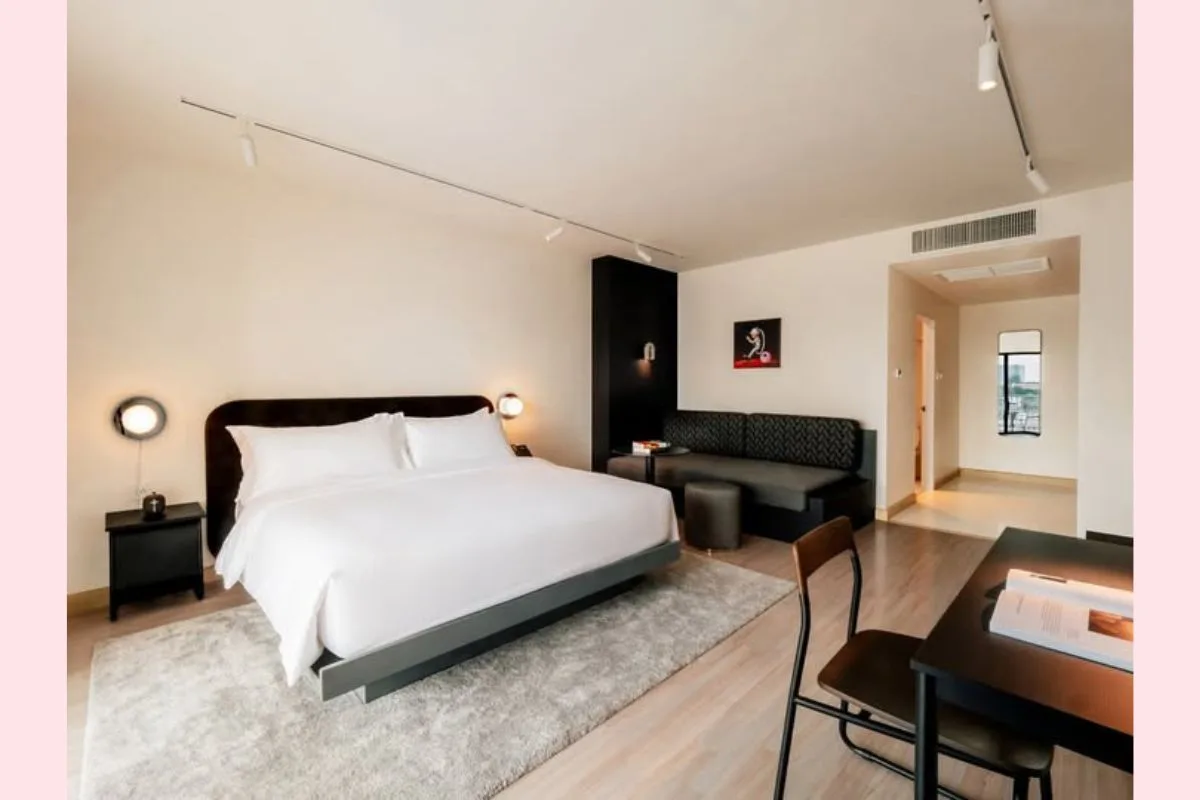 The StandardX, Bangkok Phra Arthit