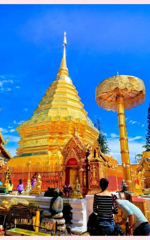 ไหว้พระธาตุดอยสุเทพ 2026: คู่มือฉบับสมบูรณ์ ประวัติศาสตร์ การเดินทาง และจุดเช็คอินลับ