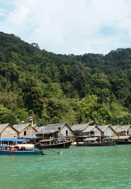 หมู่เกาะสุรินทร์ 2026: เปิดฤดู 15 ตุลาคม ปะการังฟอกขาว หมู่บ้านมอแกน คู่มือเที่ยว