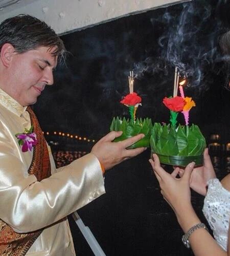 ลอยกระทง กรุงเทพ เรือเจ้าพระยาครุยส์